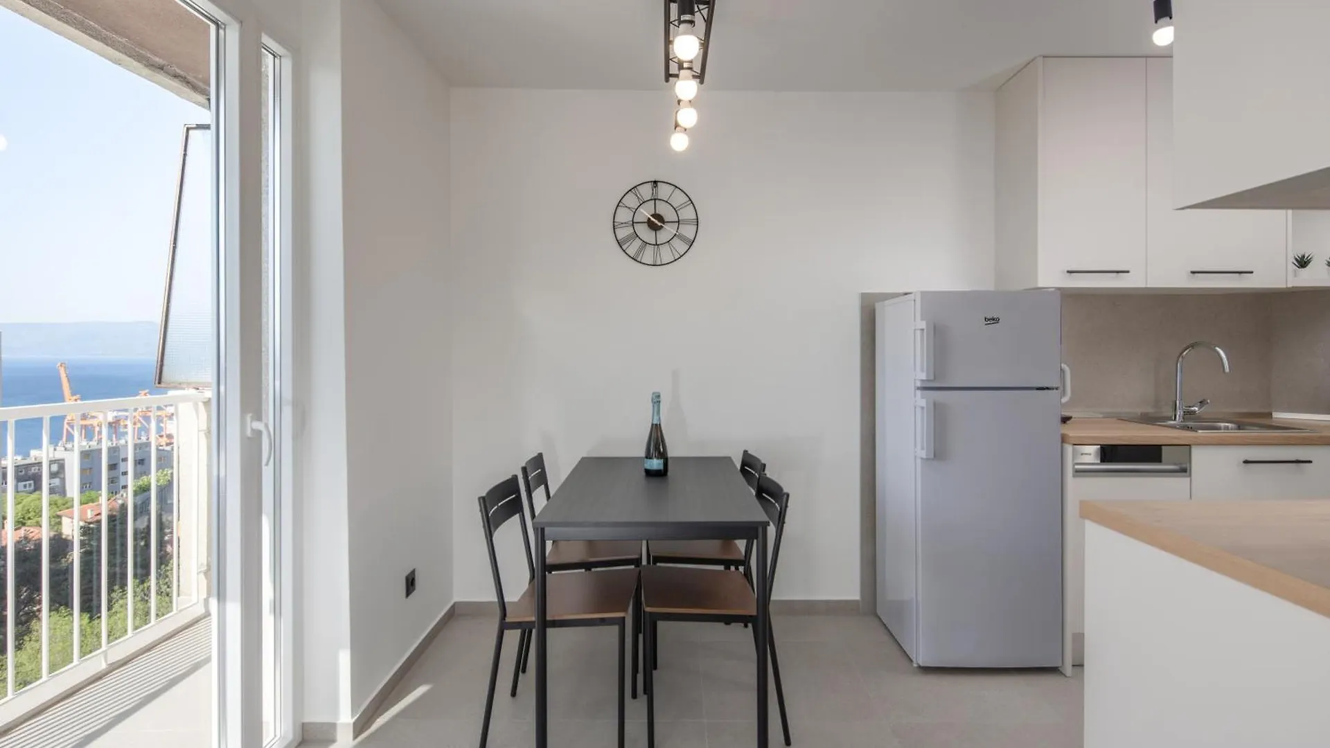 City Seaview Apartment Vigo - Happy Rentals Rijeka