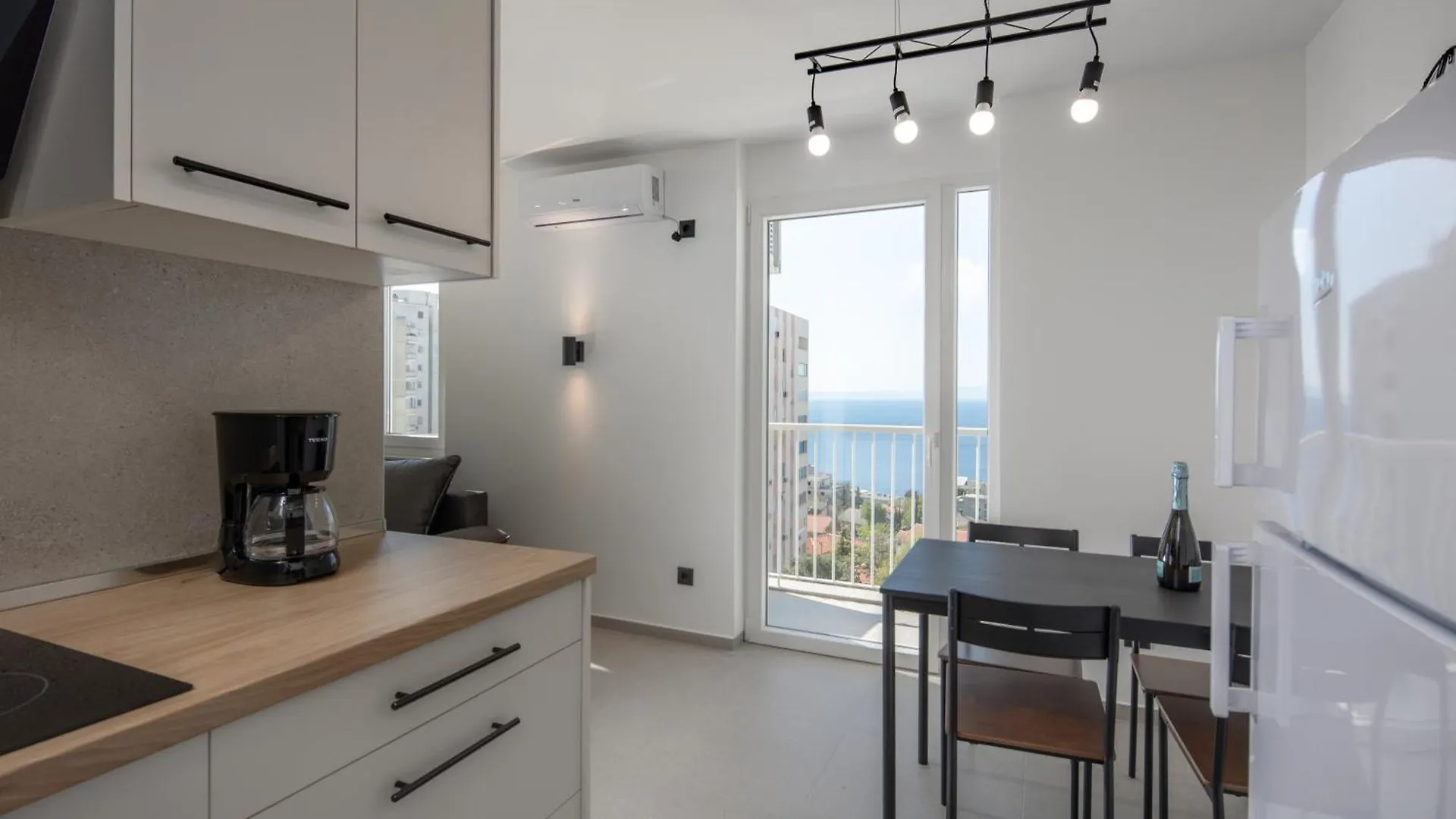 City Seaview Apartment Vigo - Happy Rentals Rijeka