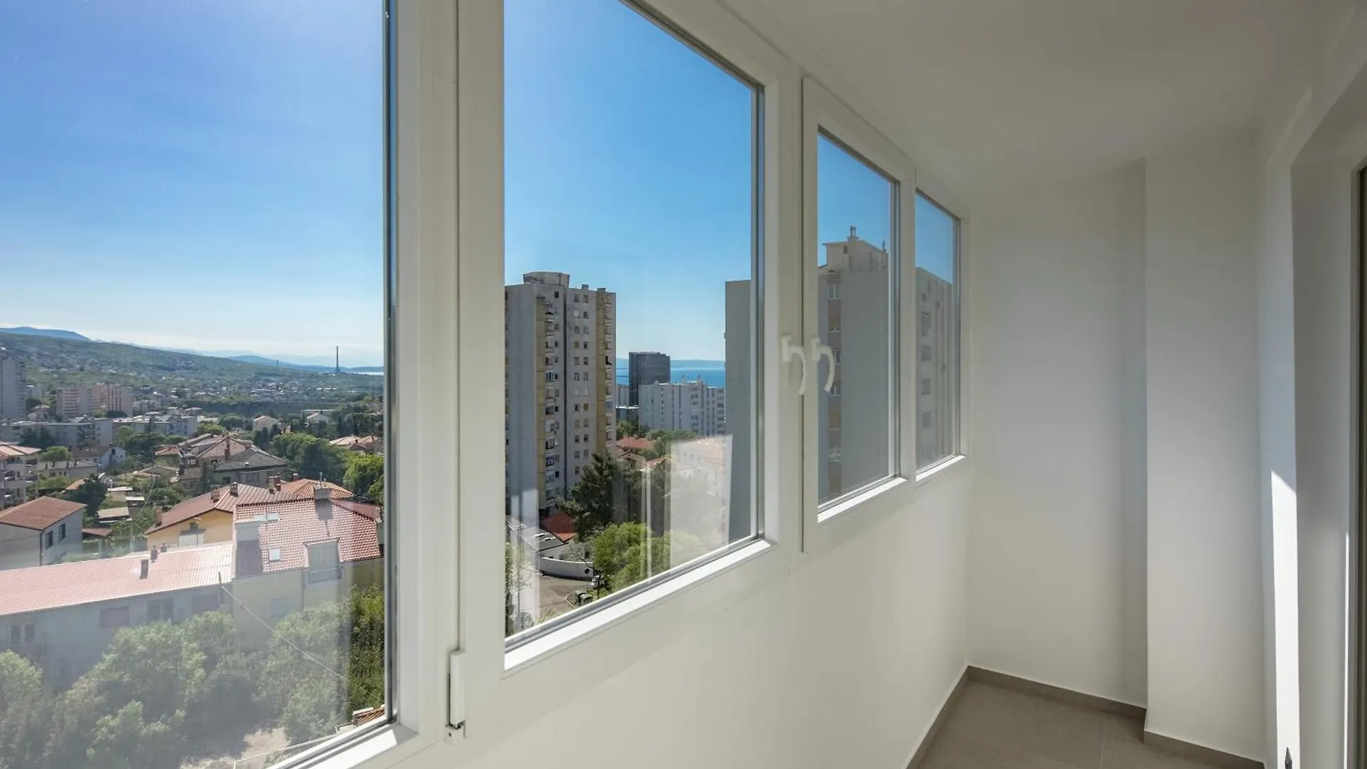 City Seaview Apartment Vigo - Happy Rentals Rijeka
